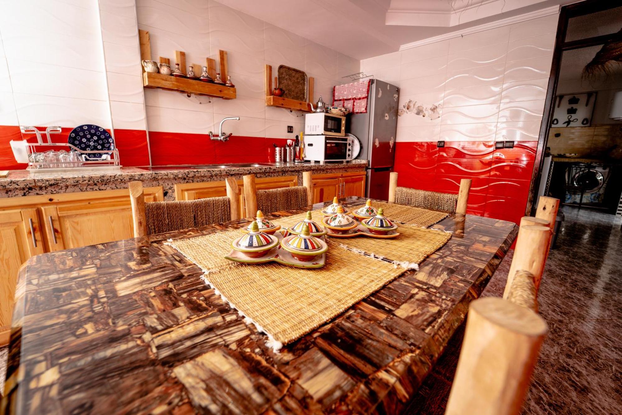 Tigmi Ossmon Hostel Agadir Exteriör bild